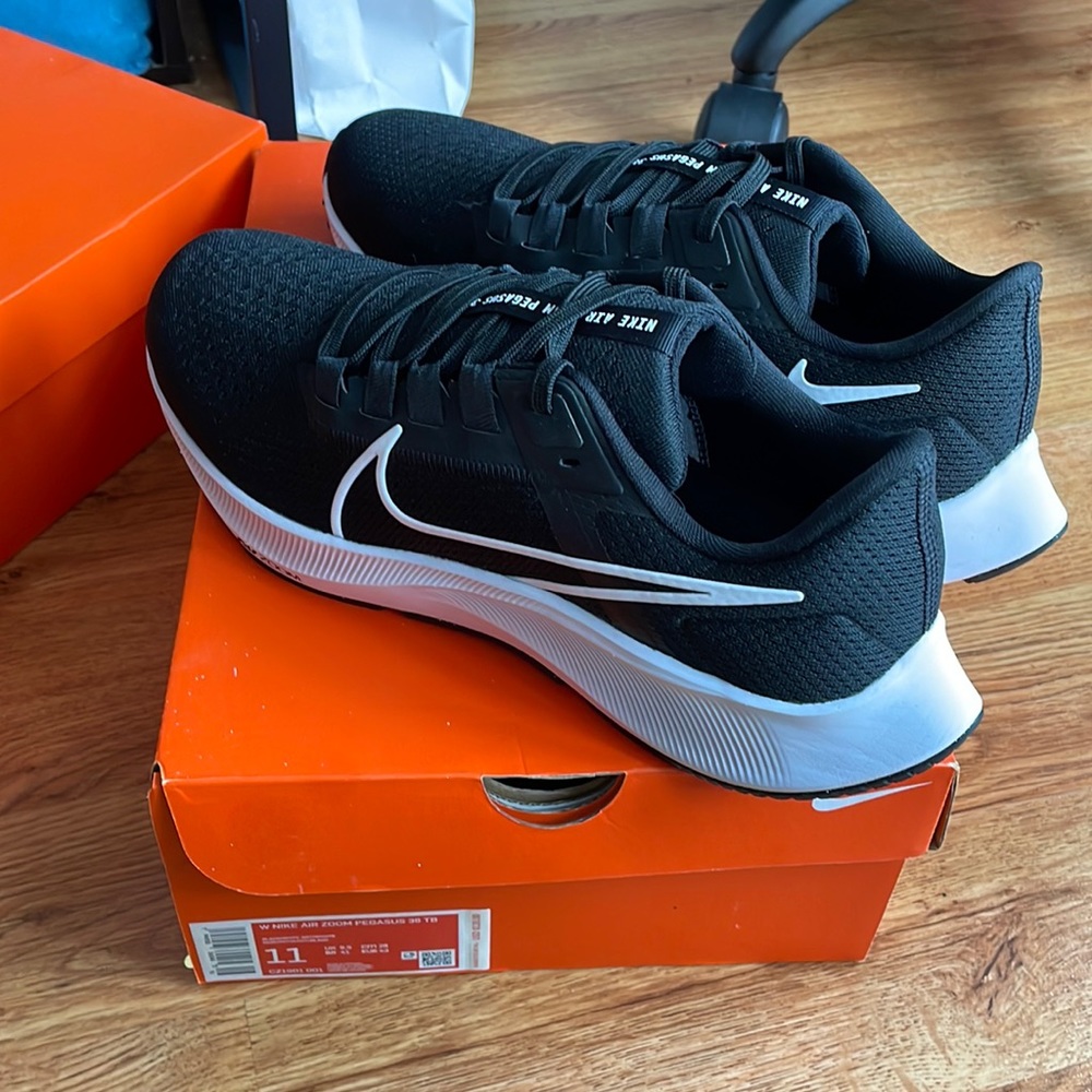 W Nike Air Zoom Pegasus 38 TB